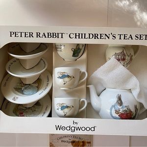 Vintage Wedgewood Peter Rabbit Tea set 10 pieces Original Boxe